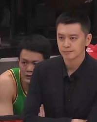 皇冠体育官方网站-脸都不要了！辽宁队惨败青岛，三大混子真要淘汰，杨鸣面临下课
