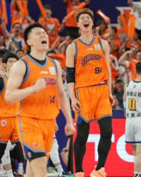 皇冠体育官方网站-64+58+80！中国男篮24岁神枪闪耀总决赛：上海冠军功臣看齐朱芳雨？|王哲林|李弘权|上海男篮|浙江广厦|三分球_新浪体育_新浪新闻