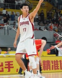 皇冠体育app下载-焦海龙G1赛后与球迷争执，CBA官宣被罚3万，G2激烈对抗仍将继续！