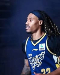 皇冠体育官方入口-杜锋终于弃用麦考尔！上场就拖节奏影响队友，趁机补强护框大外吧|广东|纯纯|王少杰|朱芳雨|徐杰_新浪体育_新浪新闻